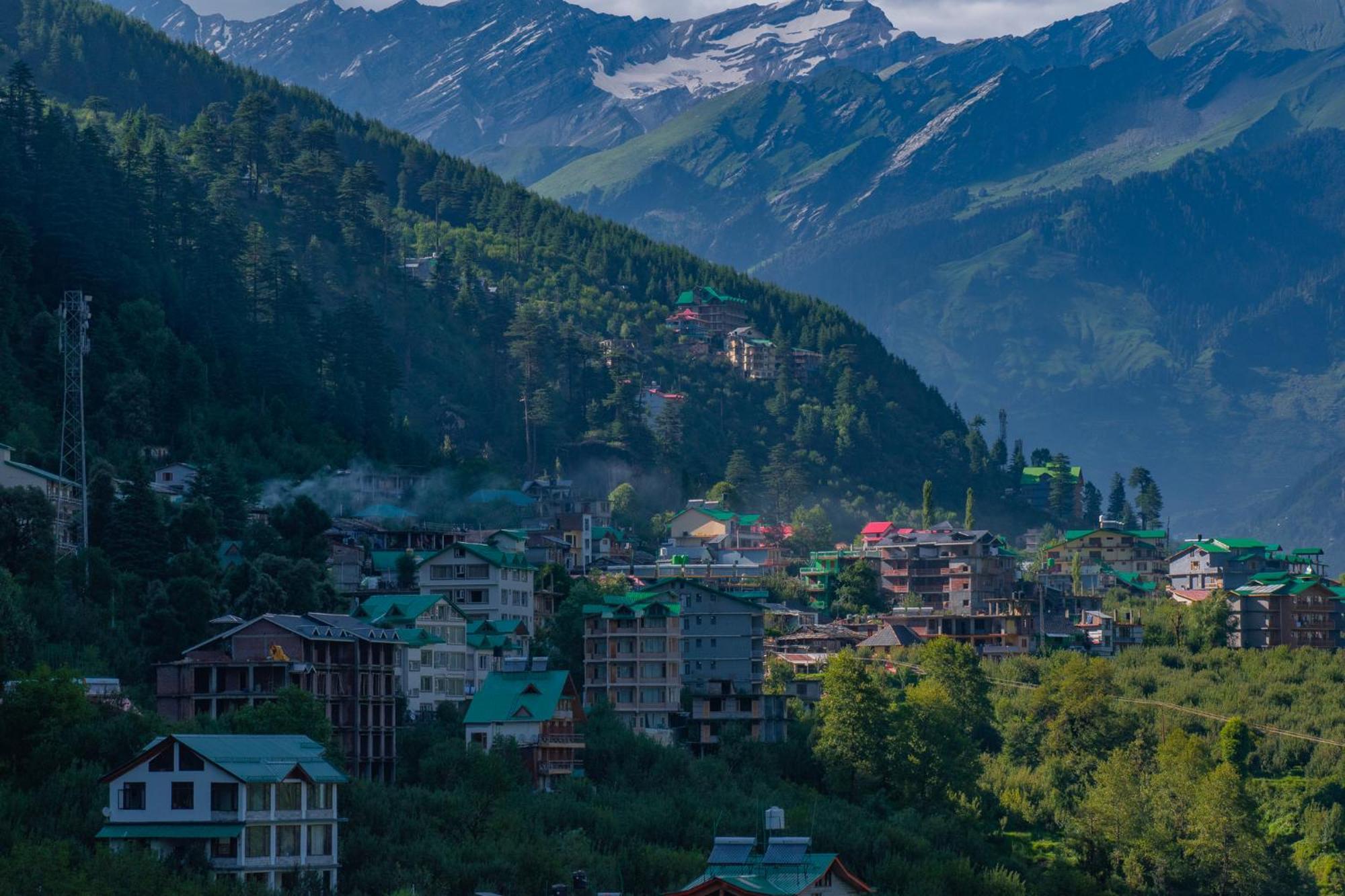 The Waterfall Cottage, In Class * Manali (Himachal Pradesh)